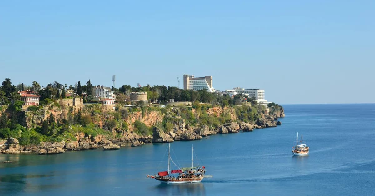 Antalya'dan Alanya'ya: Doğu Akdeniz'in Parlayan Rotası