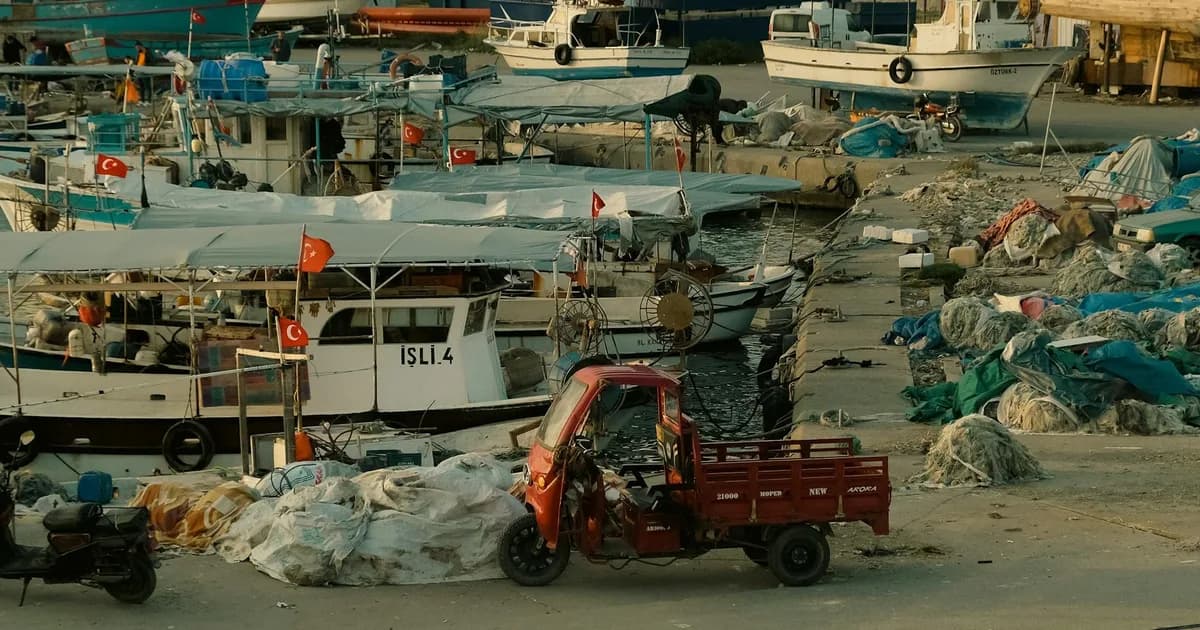 Ege ve Akdeniz'deki Balıkçı Limanları: Yatçının Gizli Durak Noktaları