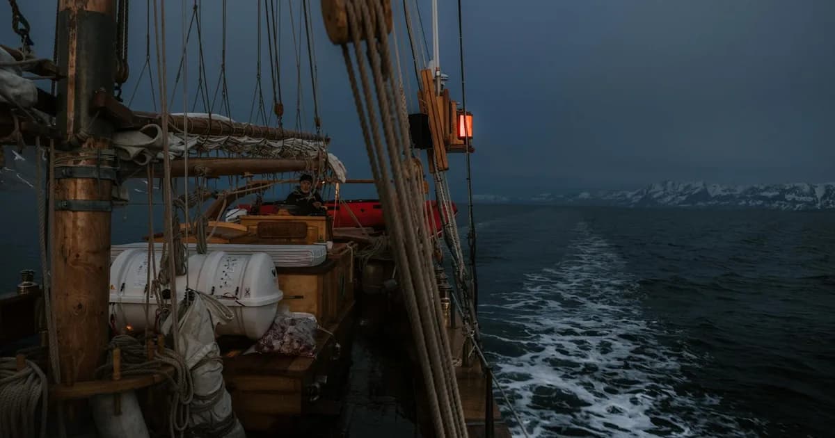 Gece Seyri: Teknede Karanlık Saatlerin Kuralları