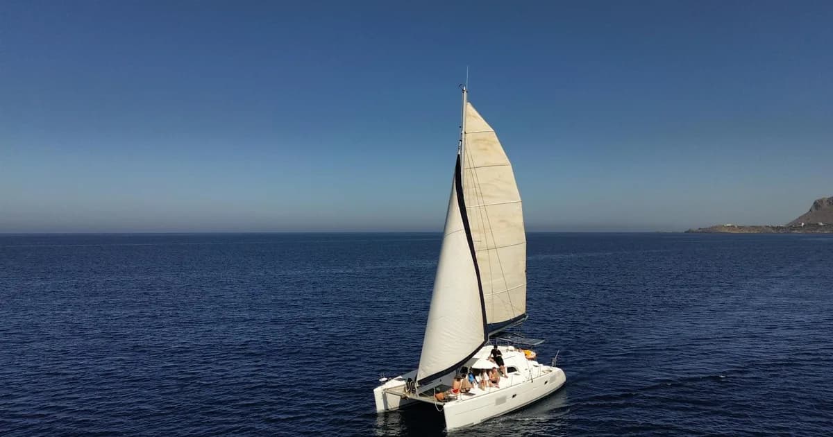 Katamaran mı Monohull mu? Türkiye Sularında Hangi Yat?