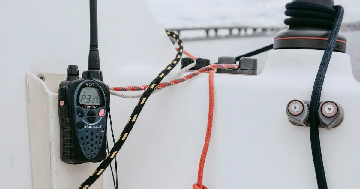 VHF Telsiz Kullanımı: Denizde İletişimin Altın Kuralları